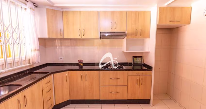 Sobrado semimobiliado em condomínio à venda, 3 quartos sendo 1 suíte, no Bairro Hauer, Curitiba/PR.