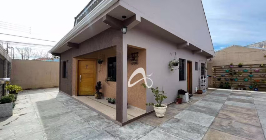 Sobrado com edícula e semi mobiliado à venda, com 360m², 3 quartos sendo 1 suíte master no Bairro Campo de Santana, Curitiba/PR