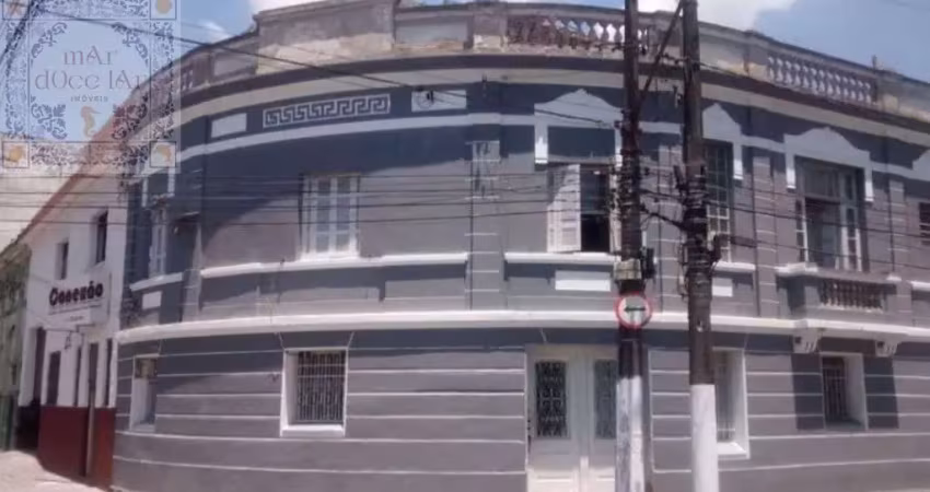 Venda Casa Comercial Santos SP - mAr dOce lAr com grande potencial para seu negócio com possibilidade de demolição e reconstrução.