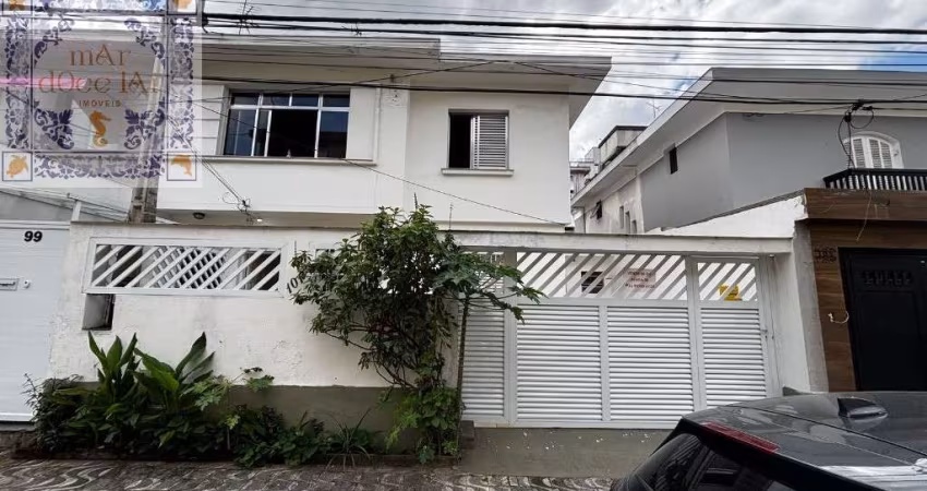 Venda Casa Santos SP - mAr dOce lAr sobreposta baixa com 3 dormitórios, 1 vaga de garagem e quintal na Aparecida a 5 quadras da praia.