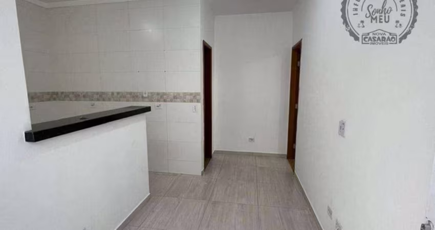 Casa à venda no Jardim Melvi em Praia Grande/SP.