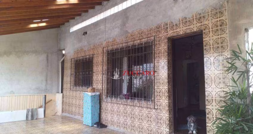 Casa com 3 dormitórios à venda, 196 m² por R$ 680.000,00 - Vila Maria Tereza - Guarulhos/SP