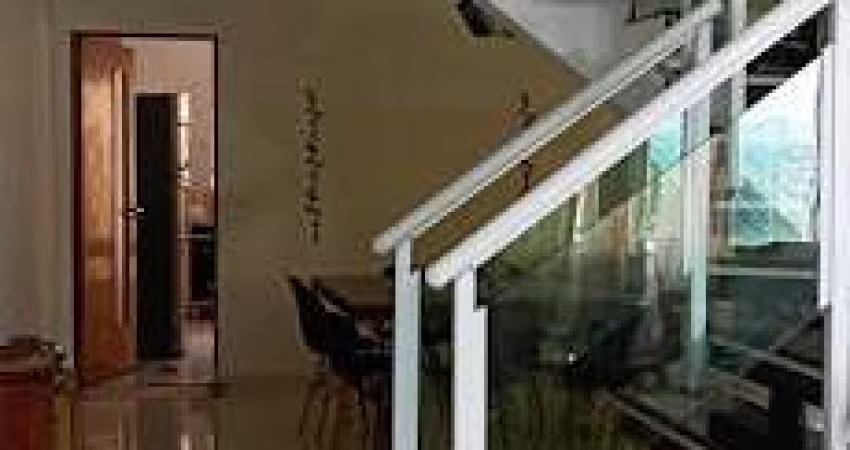 Sobrado com 3 dormitórios à venda, 141 m² por R$ 750.000,00 - Jardim Aida - Guarulhos/SP