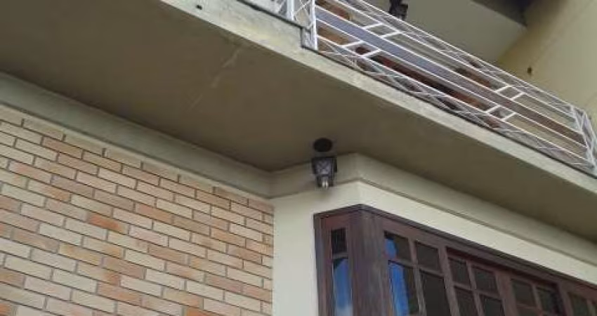 Sobrado com 4 dormitórios à venda, 220 m² por R$ 970.000,00 - Parque Renato Maia - Guarulhos/SP