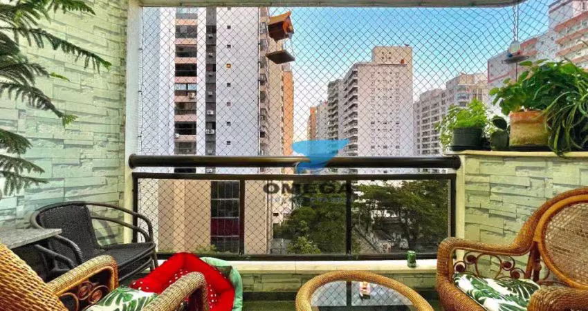 Apartamento com 3 dormitórios, suíte, varanda e duas vagas à venda na praia das pitangueiras - guarujá/sp