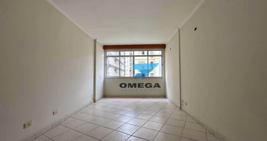 Apartamento reformado com 3 dormitórios à venda no Centro das Pitangueiras - Guarujá/SP.