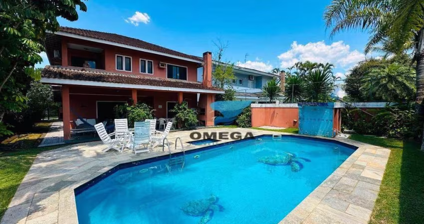 Casa à venda em Condomínio Jardim Acapulco no Guarujá | Omega Imóveis