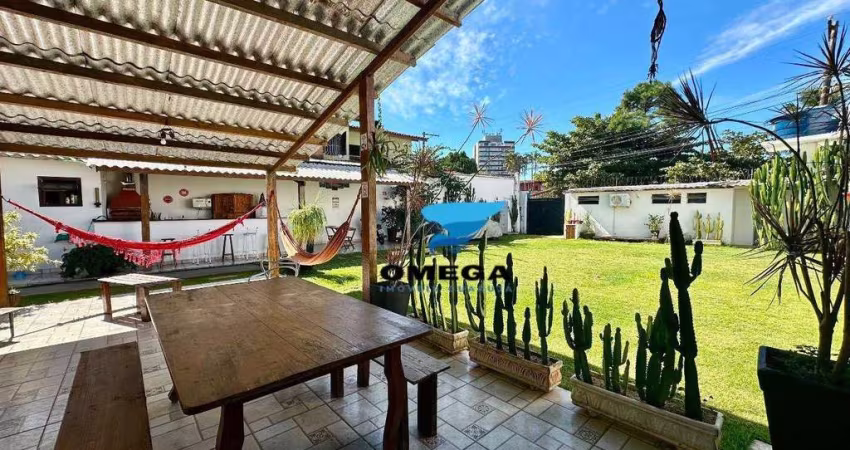 Casa à venda na praia do tombo no guarujá | omega imóveis