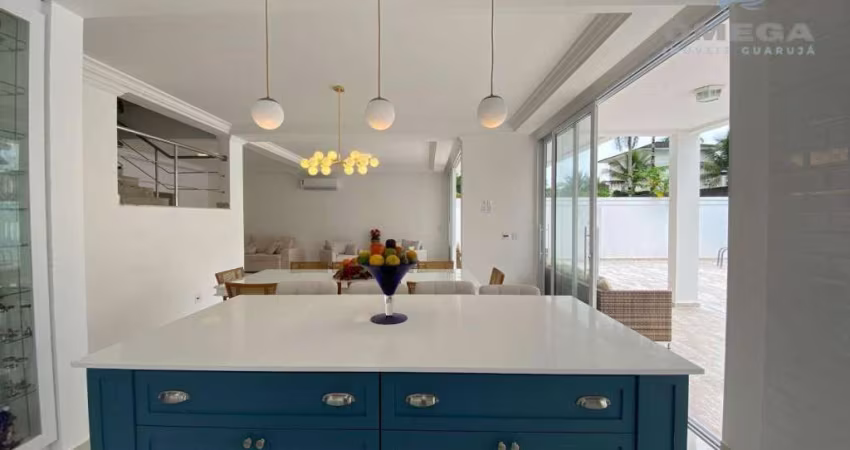 Casa à Venda no Condomínio Jardim Acapulco no Guarujá | Omega Imóveis