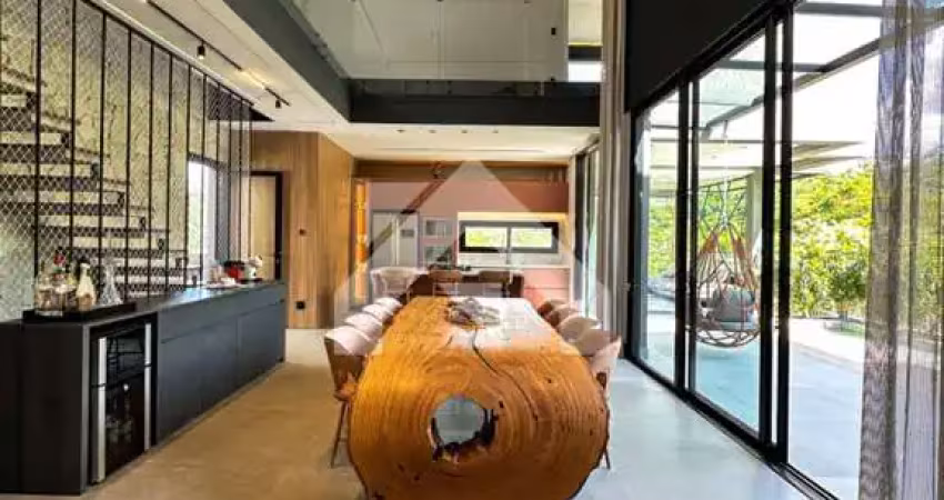 Luxuosa Casa em Alphaville: 4 Suítes e 555m² por R$13M
