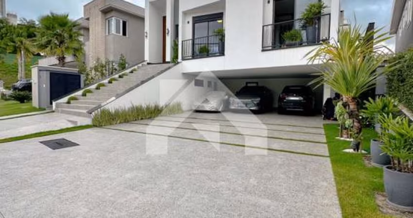 Casa em Alphaville: 4 Suítes, 420m² por R$6,5M à Venda