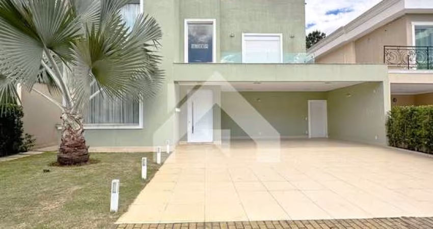 Casa de Condomínio em Alphaville - Santana de Parnaíba, SP
