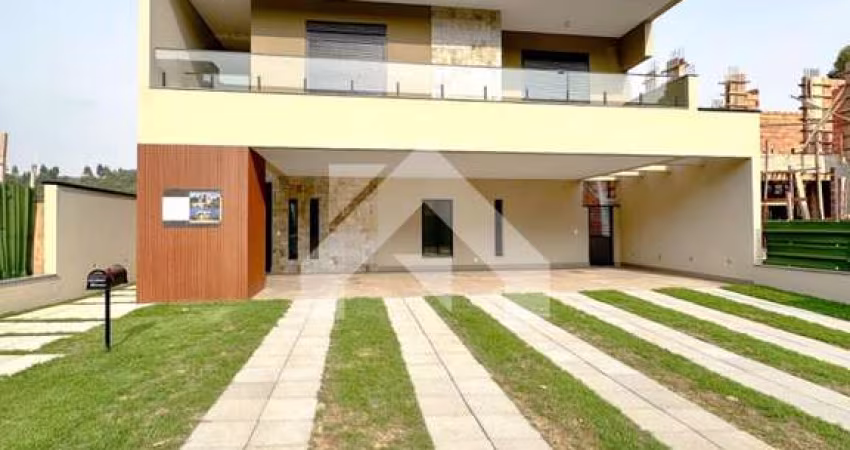 Casa de Condomínio em Alphaville  -  Santana de Parnaíba