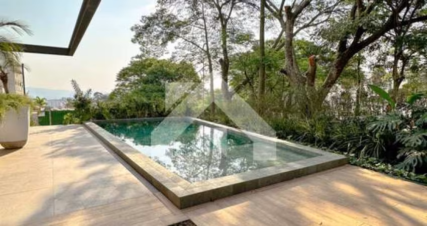 Casa de Condomínio em Tamboré - Santana de Parnaíba, SP