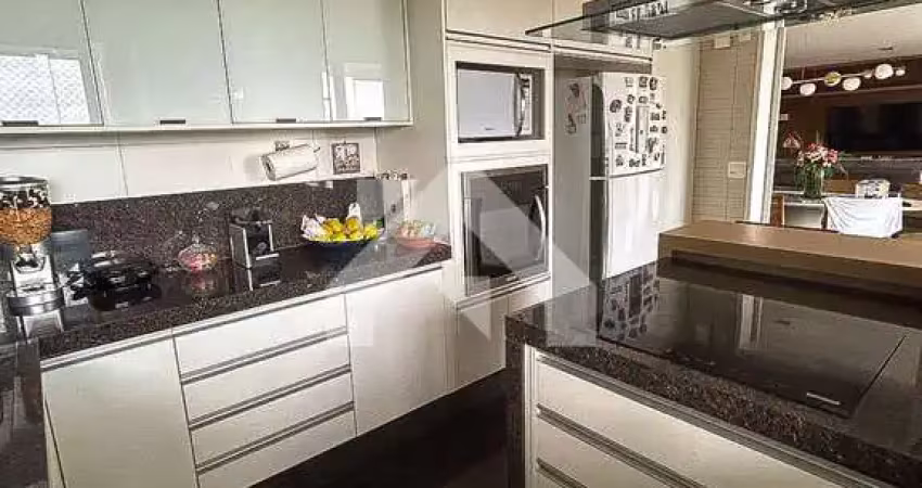 Venda de Apartamento 196m² - 3 Suítes em Barueri por R$2,3M