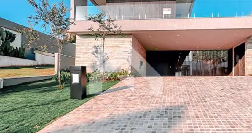 Casa de Condomínio em Alphaville  -  Barueri