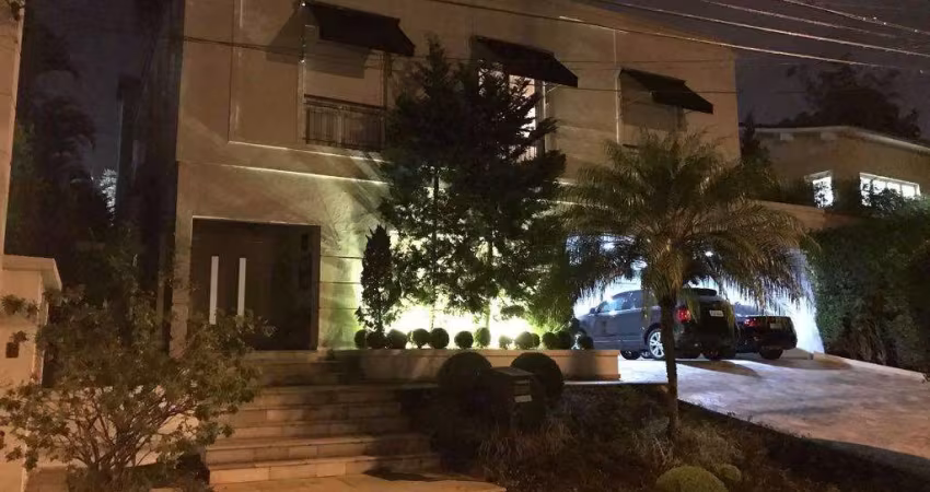 Casa de Condomínio em Alphaville - Barueri, SP