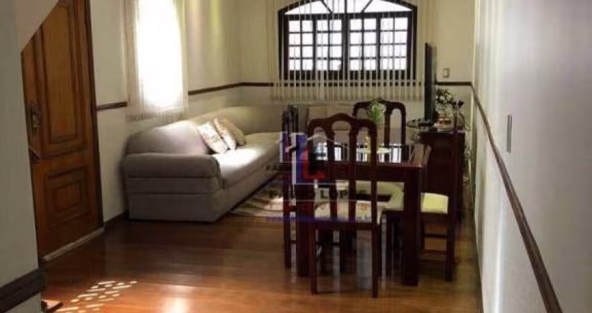 Sobrado com 4 dormitórios à venda, 171 m² por R$ 763.000,00 - Vila Aquilino - Santo André/SP