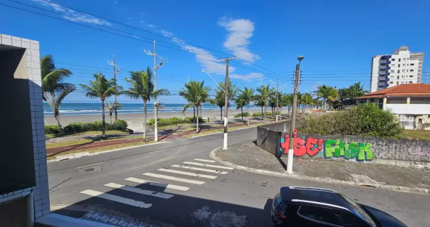 Linda casa toda mobiliada em condomínio fechado – frente ao mar