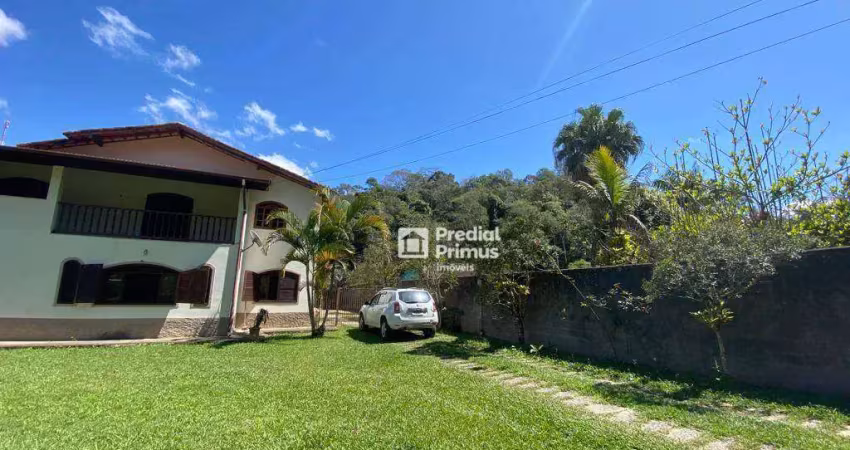 Casa à venda por R$ 760.000,00 - Amparo - Nova Friburgo/RJ
