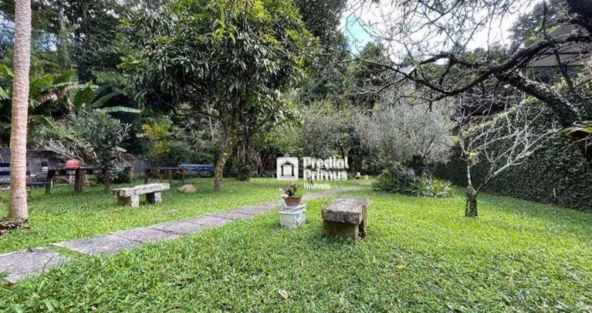 Casa privilegiada no coração do bairro à venda, 125 m² por R$ 700.000 - Cascatinha - Nova Friburgo/RJ