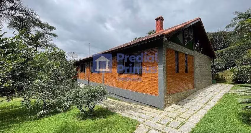Casa com 3 dormitórios à venda, 196 m² por r$ 795.000,00 - amparo - nova friburgo/rj