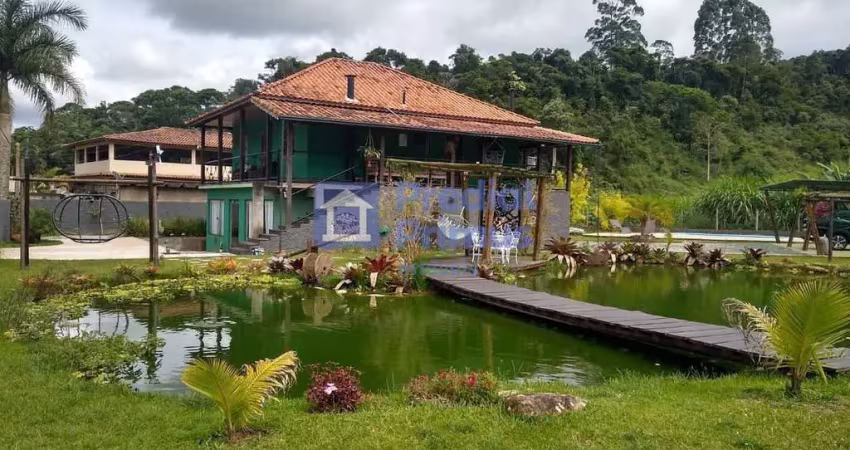 Maravilhosa chácara com 3 dormitórios à venda, 1800 m² por r$ 1.100.000 - salinas - nova friburgo/r