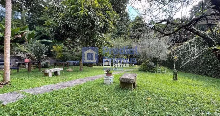 Casa privilegiada no coração do bairro à venda, 125 m² por r$ 700.000 - cascatinha - nova friburgo/