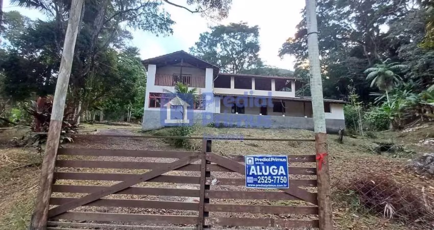 Casa para alugar por r$ 2.500,00/mês - amparo - nova friburgo/rj