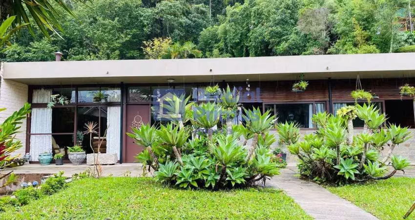 Casa com 3 quartos à venda na Rua Joaquim Pereira de Faria, 140, Braunes, Nova Friburgo