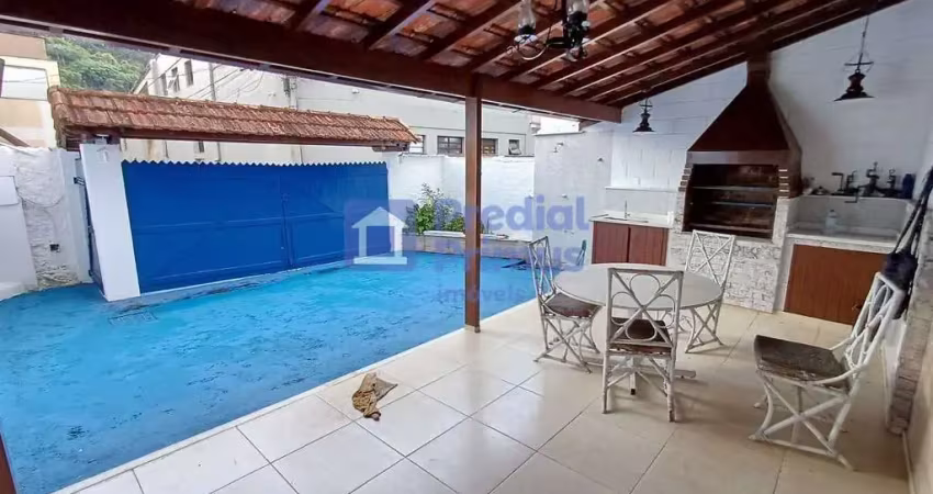 Casa com 4 dormitórios para alugar, 132 m² por r$ 4.010,00/mês - centro - nova friburgo/rj
