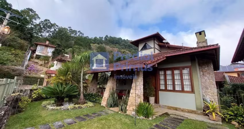 Maravilhosa casa com 3 suítes à venda, 222 m² por r$ 1.750.000 - cascatinha - nova friburgo/rj