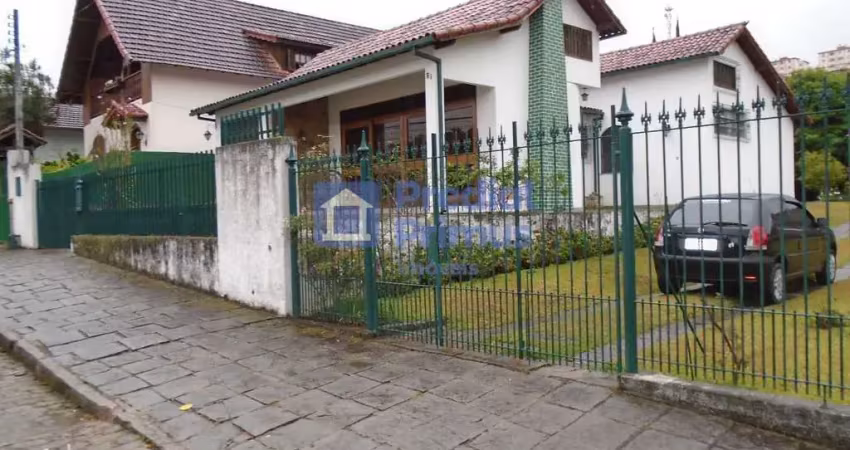 Casa com 3 quartos à venda na Rua Eliza Sertã, 61, Vila Guarani, Nova Friburgo
