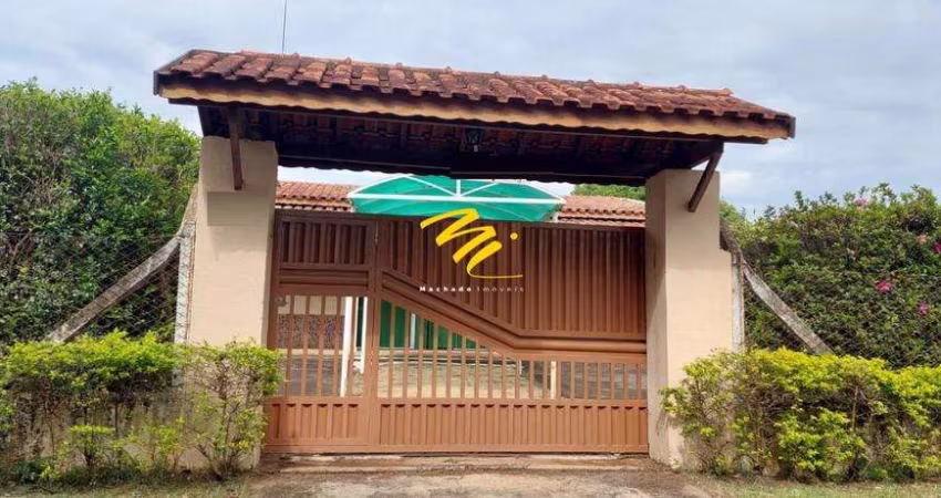 Chácara à venda em Hortolândia, Condomínio Chácara Grota Azul, com 3 quartos, com 1800 m²