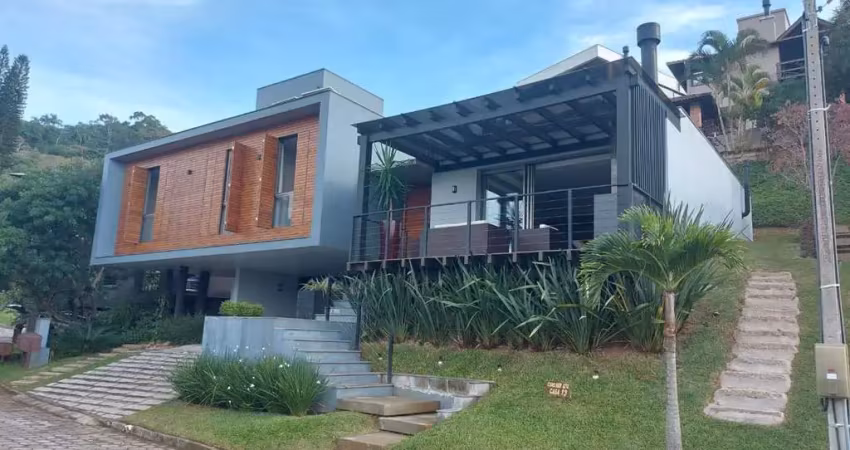Casa para venda em garopaba, morrinhos, 3 dormitórios, 1 suíte, 3 banheiros, 2 vagas