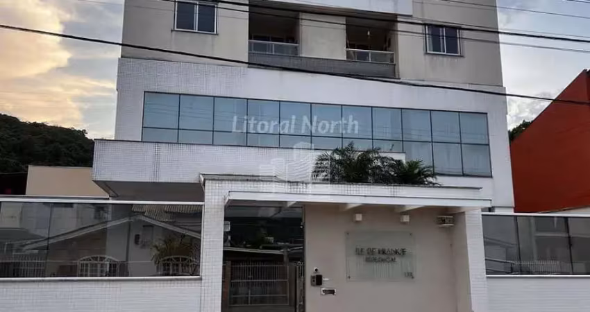 Apartamento mobiliado a venda no bairro carvalho itajai