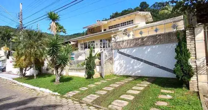 Casa com 3 quartos à venda na Rua Alexandre Aleixus Reiser, Ressacada, Itajaí