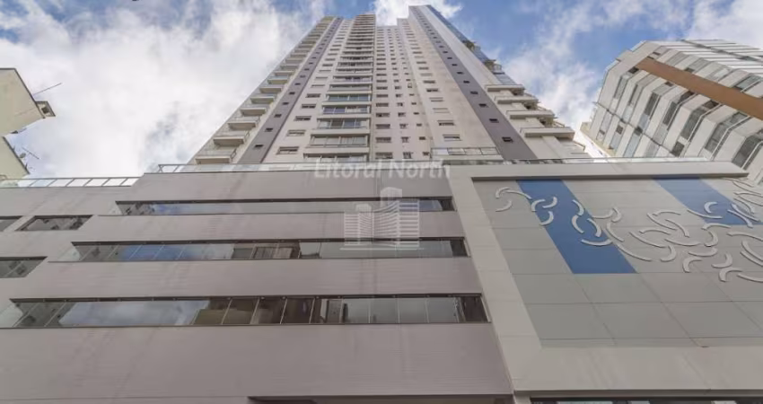 Apartamento a venda no centro de Balneário Camboriú.