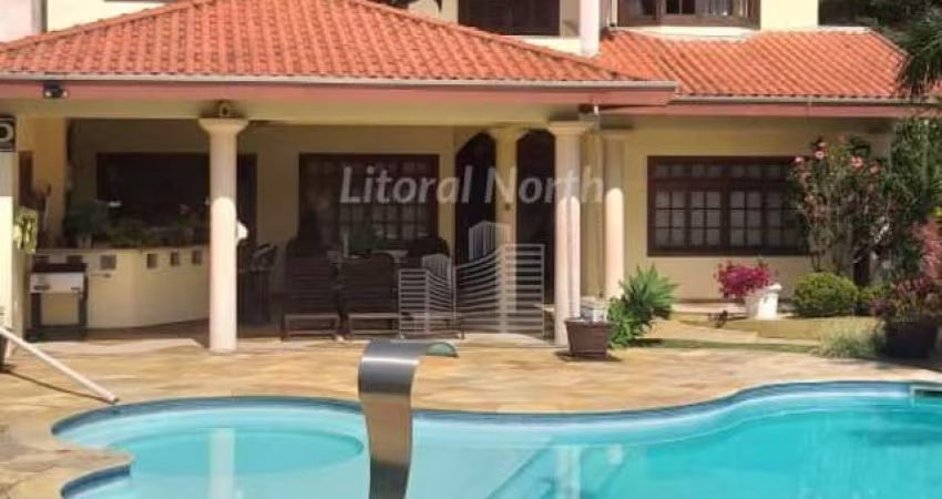 Casa a venda mobiliada na praia de Taquaras em Balneário Camboriú