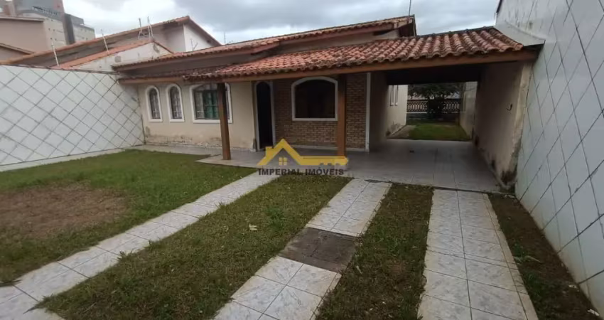 Linda casa no bairro jardim britânia lado praia lote inteiro com piscina escritura definitiva  aceita financiamento bancário