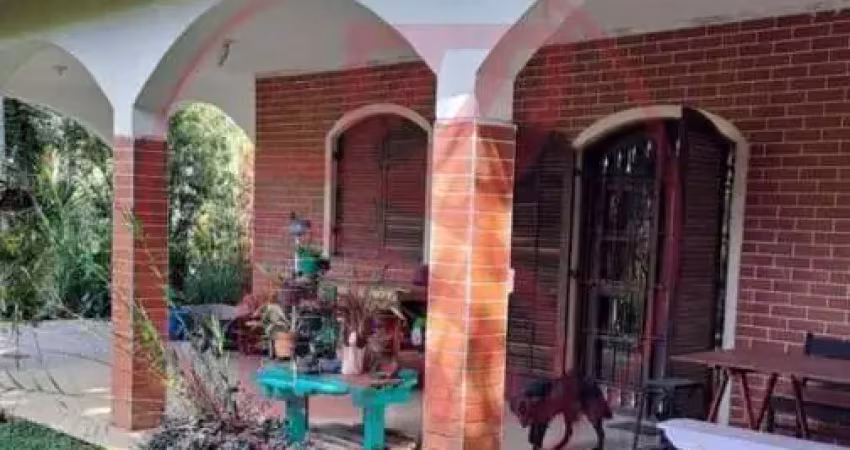 Chácara para Venda em Cotia, Centro (Caucaia do Alto), 4 dormitórios, 1 suíte, 4 banheiros, 10 vagas