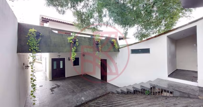 Sobrado para Locação em São Bernardo do Campo, Assunção, 3 dormitórios, 1 suíte, 5 banheiros, 4 vagas