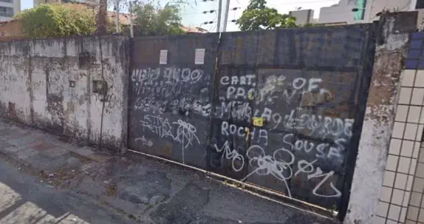 Terreno à venda na Rua Dom Sebastião Leme, 679, Fátima, Fortaleza