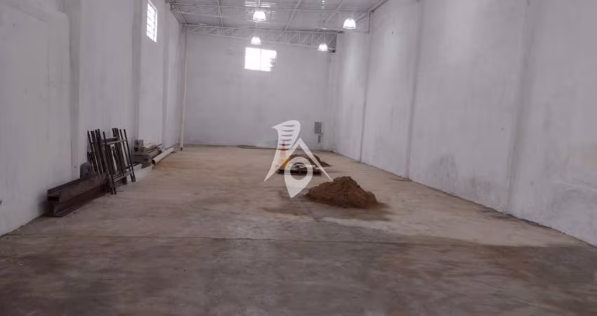 Galpão no Ipiranga com 400 m² 7 ms vão livre