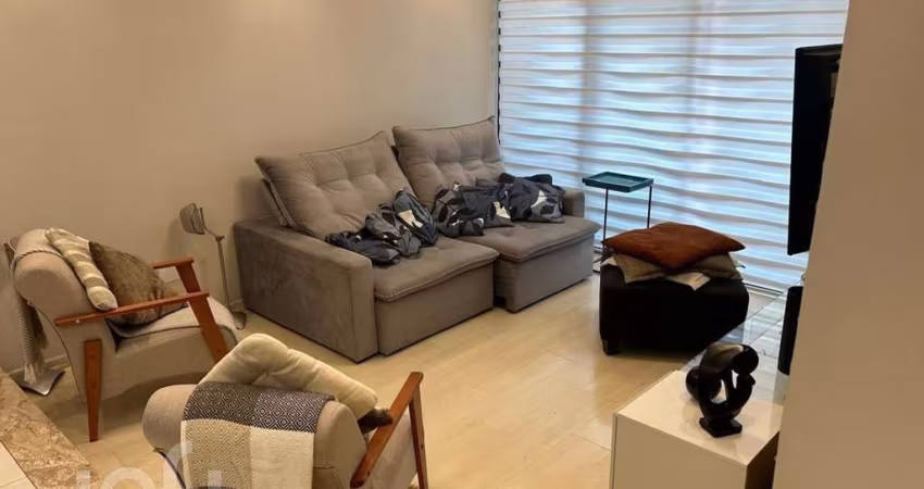 Apartamento à venda em Água Rasa com 115 m², 3 qua
