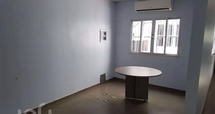Casa à venda em Cambuci com 600 m², 3 quartos, 1 v