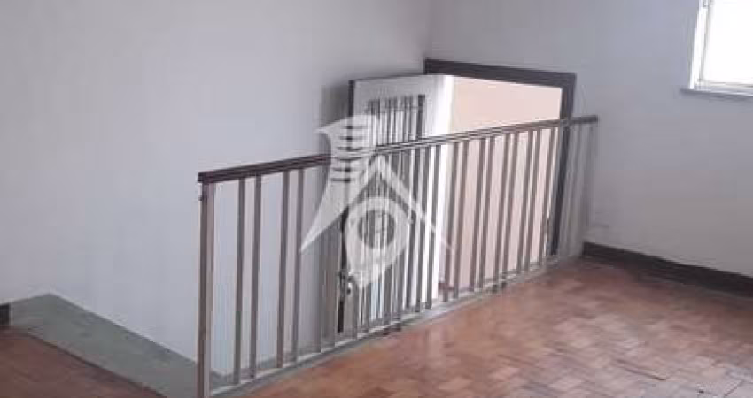 Casa comercial na Quarta Parada, 100m², 3 Salas
