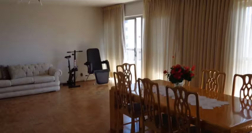 APARTAMENTO A VENDA NA PAES DE BARROS 200m
