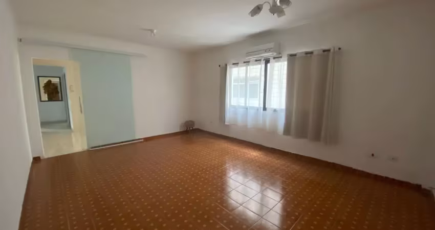 Apartamento à 400 metros do mar - boqueirão / praia grande - ótima localização