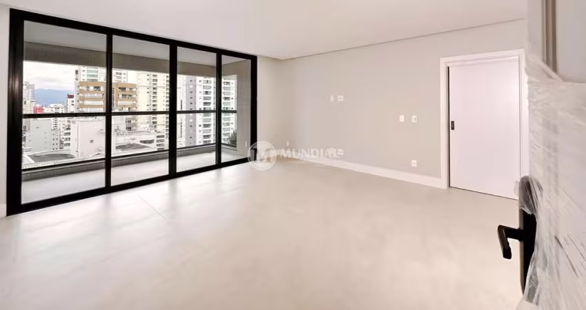 Ótimo apartamento amplo no centro de balneÁrio, Centro, Balneário Camboriú - SC